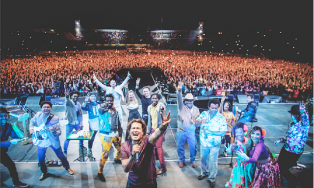 Carlos Vives + Amigos El  nuevo DVD+CD Del Colombiano