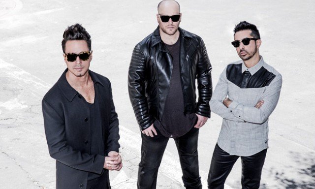 MOENIA Lanza el primer disco FANTOM en la historia éste concepto fusiona música de otros íconos en las canciones nuevas de Moenia